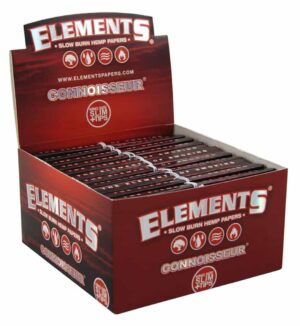 Elements Connoisseur King Size Slim + Tips kartong med åpne røde pakker i displayboks