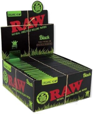 RAW Black Organic Hemp King Size Slim kartong med svarte og grønne rullepapirpakker